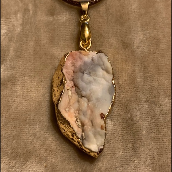 Gorgeous Gray, Mauve, White Druzy Pendant with Brown Cord Necklace NEW - Picture 6 of 8